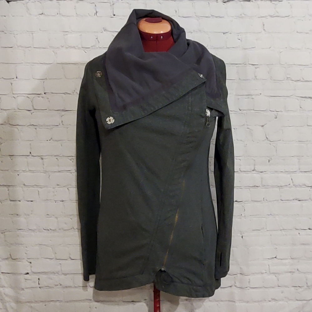 Lululemon Method Wrap Hoodie